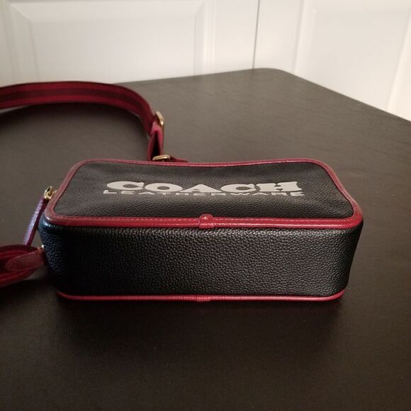 Coach Crossbody  - Picture 5 of 7
